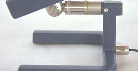 An der Rückseite des B600 kann das Mikrophonkabel an dem 15pin Stecker angeschlossen