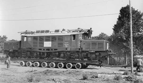 1974) Aber auch schwere Lokomotiven wie die E 94 145 (ca.