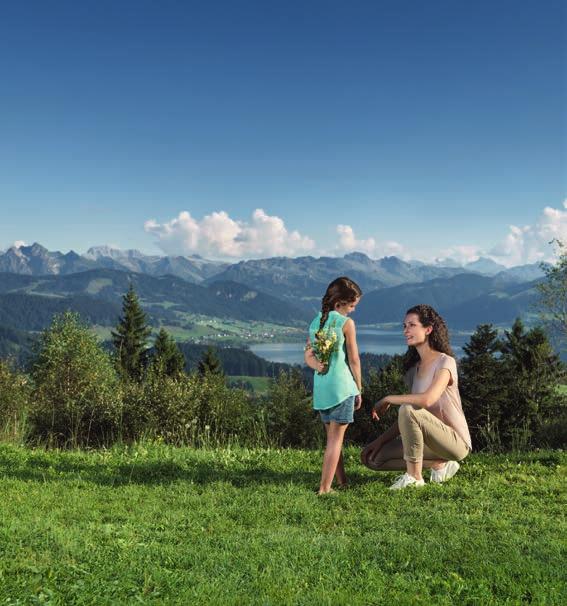 WEITSYCHT GUT BERATEN, SCHWYZER ART. Wir leben Nähe. Die Schwyzer Kantonalbank ist eng mit dem Kanton Schwyz und seinen Einwohnern verbunden. Und kann gerade deshalb mit Ihnen weitsichtig planen.
