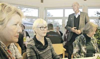 In Cuxhaven wurde die Feier bewusst für alle Ehrenamtlichen organisiert, aus der freiwilligen Arbeit in den Jugendtreffs, aus den Hilfen für Demenzkranke, dem Frauennotruf, dem Café Vielfalt und der