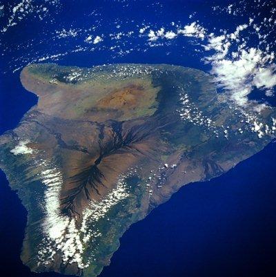 Von allen ist die Bekannteste Big Island, die auch Hawaii genannt wird. Die Hauptstadt Honolulu liegt jedoch auf Oahu.