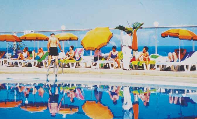 Die siebziger Jahre präsentierten sich auch rund um den Swimmingpool des Hotel Tigaiga in schillernden Farben wurden die Kinder Ursula, Irene und Enrique geboren, die das Hotel heute führen.