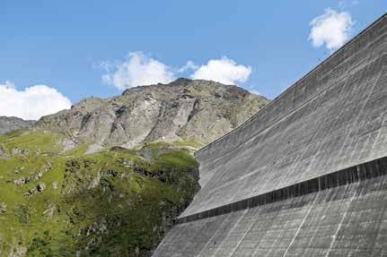 WASSERKRAFTKOMPLEX 31 Der Wasserkraftkomplex von Grande Dixence und Alpiq ist das Ergebnis der schrittweisen Nutzung des Wassers der Flüsse Dixence, Printze, Chennaz, Borgne und Viège.