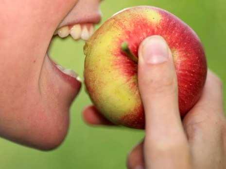 Verzehrshäufigkeit von Frischäpfeln 12% 8% 2% 24% Täglich Mehrmals pro Woche Etwa 1 Mal pro Woche 17% 2-3 Mal pro Monat 37% Etwa 1 Mal pro Monat Nie F2: Wie häufig konsumieren Sie frische Äpfel (ohne