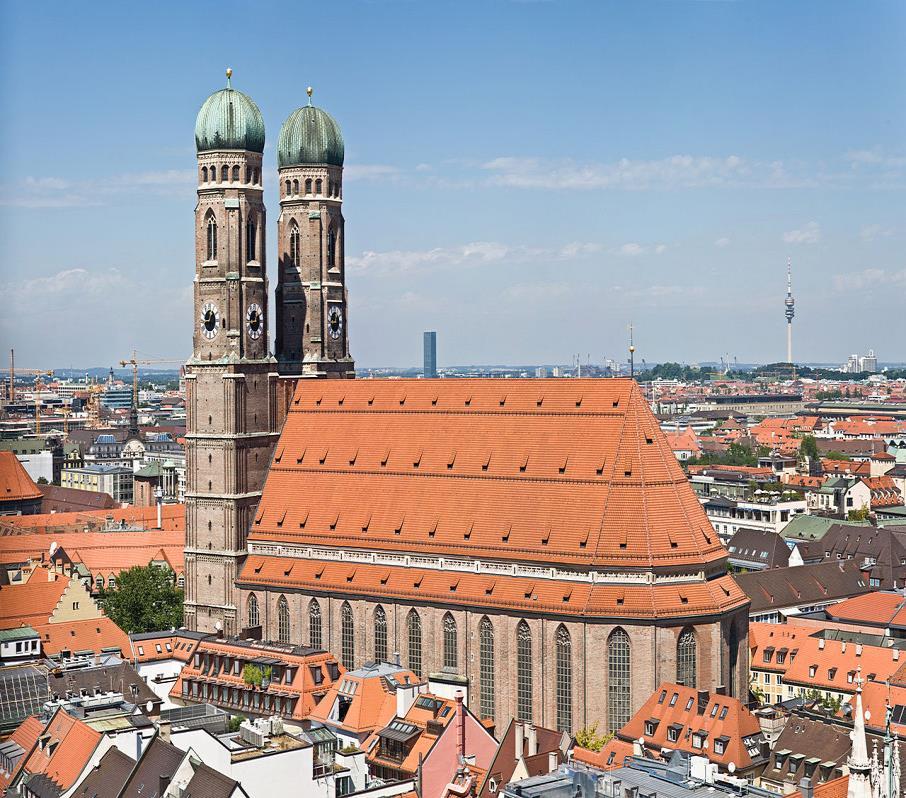 Ziegel im Wandel der Zeit Frauenkirche München Erbaut 1468-1494 Höhe d.