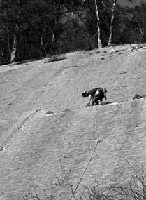 52 Auf Tour Auf Tour 53 Interessensgruppe Klettern & Bergsteigen Vorstieg auf der Dalle de Court Kletterauftakt im Jura n welchem Seil häng ich über- A haupt!