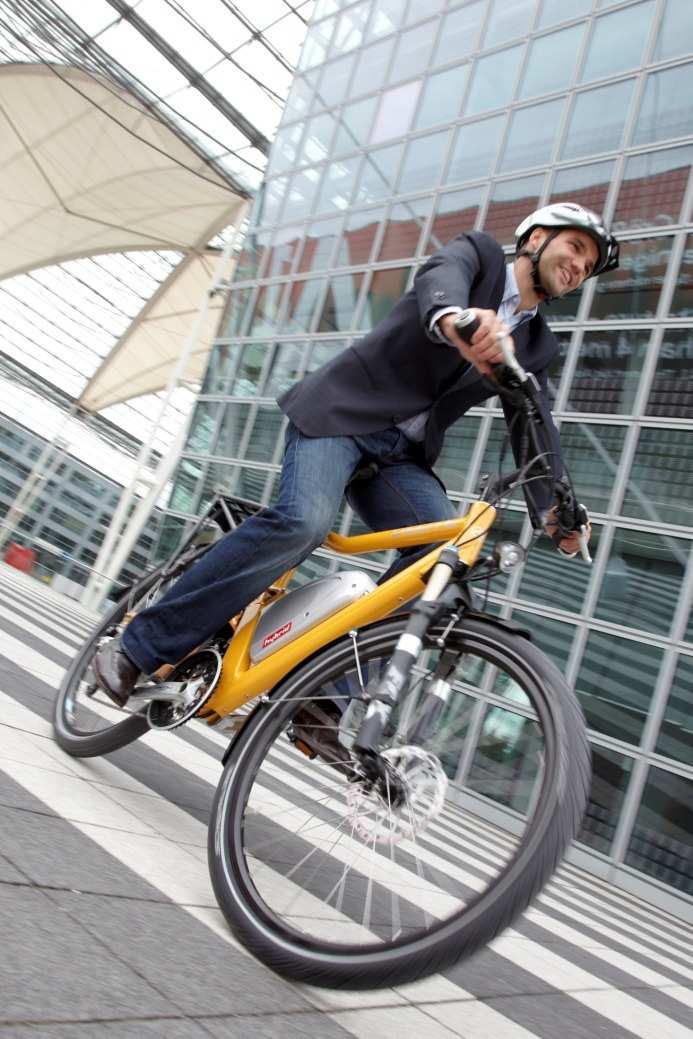 bike + business 2.0 Pedelecs als Bestandteil des betrieblichen Mobilitätsmanagements Initial Wahr ist 85% aller Wege per Rad sind unter fünf Kilometer.