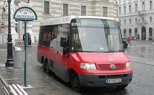 Projektgeschichte Wiener Linien ( WL ) Situation in Wien 2011 Die WL haben Midi-Busse basierend auf Fahrgestellen von VW- Minibussen in der Innenstadt Wiens (Linien 2A and 3A)