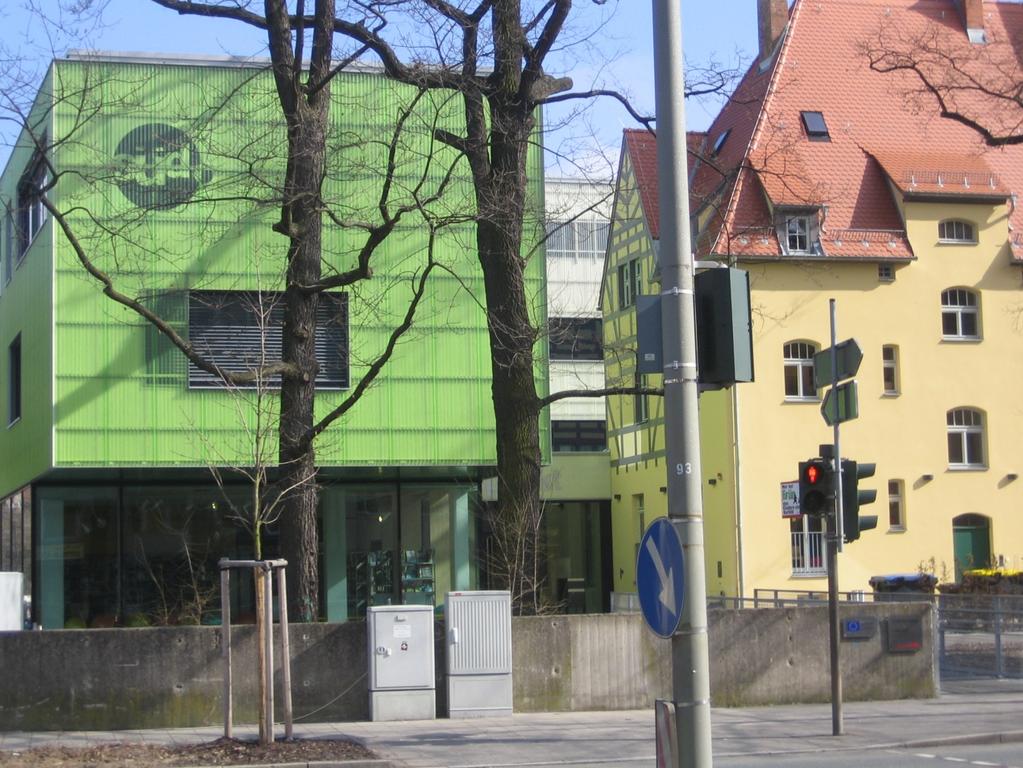 4. Beispiele: südpunkt Nürnberg Stadtteilorientierte Integration von Bildungszentrum Lerntreff des BZ Bibliothek KUF Amt für Kultur und