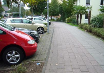 Bestand Startnetz Sicherheitstrennstreifen müssen zu parkenden Fahrzeugen vorhanden sein.