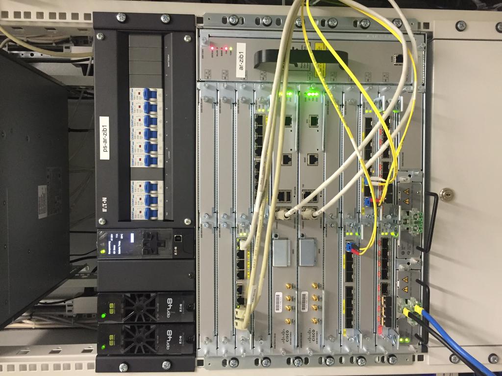 Neue Aggregations-Plattform Cisco ASR907 IP/MPLS/Carrier-Ethernet-Router Neue Plattform (FCS in Q4/2015) Hochverfügbar (redundante RSP und Netzteile) Skalierbar derzeit bis 480 Gbit/s