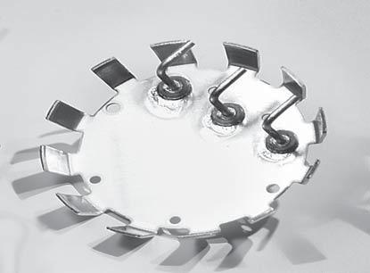 Durchführungskondensatoren mit Pin - eingelötet auf Metallplatten Feedthrough Capacitors with Pin - soldered in Metal Plates Die fortschreitende Entwicklung im Telekom-Bereich, in der Automobil- und