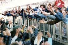 Massenflucht und Opposition Ausreise mit Zügen Oktober 1989 Reaktion des Systems: Man sollte ihnen deshalb keine Träne nachweinen!
