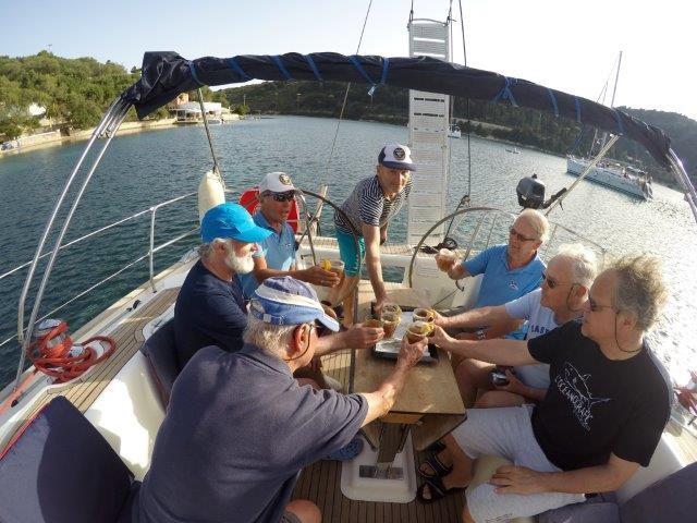Seite 10 Juli 2015 SKH Mitteilungsblatt Nr. 227 Wolfgang, der Skipper Peter und Wolfgang S die Navigatoren haben immer den Zielort des Tages bestimmt.