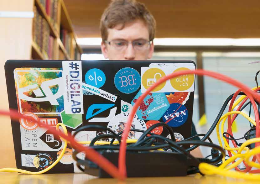 Der zweite Schweizer Kulturhackathon in der Unibibliothek Basel hat das zu ändern versucht. Die Basler Unibibliothek, in der sonst Mucksmäuschenstille herrscht, war am 1. und 2.