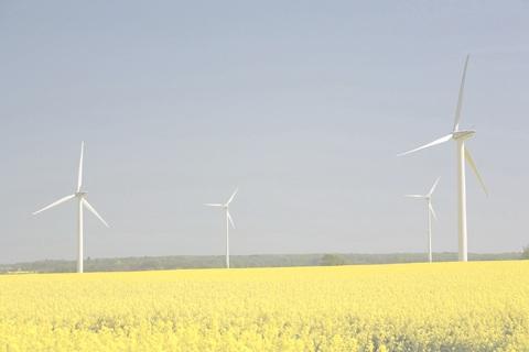 Anlagenzahl [MW] Anzahl der Windenergieanlagen und installierte Leistung in Deutschland 199-22. 2. 18. Anlagenanzahl, kumuliert installierte Leistung, kumuliert [MW] 16.543 17.556 21.164 2.288 19.