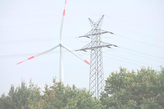 Windenergie Entwicklung der Strombereitstellung und installierten Leistung von Windenergieanlagen in Deutschland 50.000 45.000 40.000 Stromerzeugung [GWh] installierte Leistung [MW] 29.075 MW 30.