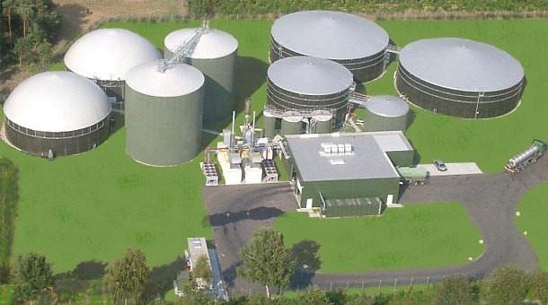 Biogasanlagen der EWE AG Werlte: Übersicht der Anlagenteile Kombispeicher Fermenter Pufferbehälter Annahmebehälter Gülle Lagerbehälter Fackel