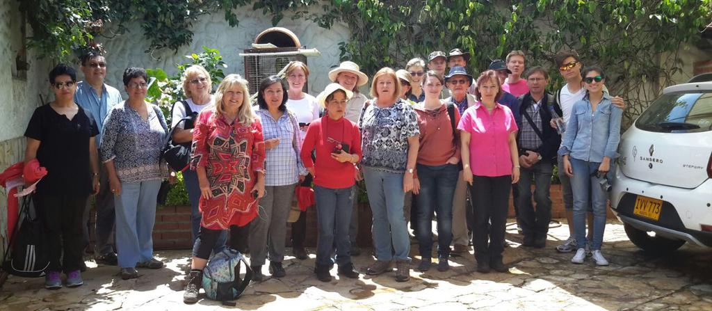 GEMEINDELEBEN EIN TAG NICHT NUR FÜR VOGELFREUNDE Wandertag zur Finca Jardin Encantado Am 25.09.2016 startete die Wandergruppe zum Jardin Encantado, um Kolibris zu beobachten.