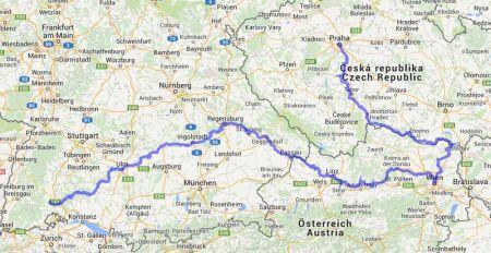 Von Donaueschingen über Wien nach Prag Auf dem Donauradweg und der Greenways-Route Nibelungen-Denkmal in Tulln Auf dieser Reise verknüpften wir den