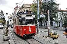 Straßenbahnen Es existieren drei Straßenbahnlinien im Großraum Istanbul. Davon werden zwei von der Đstanbul Ulaşım betrieben.
