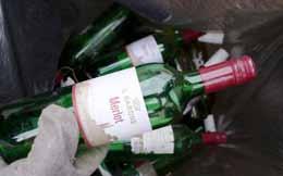 Besonders auffallend war diesmal die große Menge an leeren Weinflaschen, insgesamt konnte ein kompletter Müllsack damit befüllt werden!