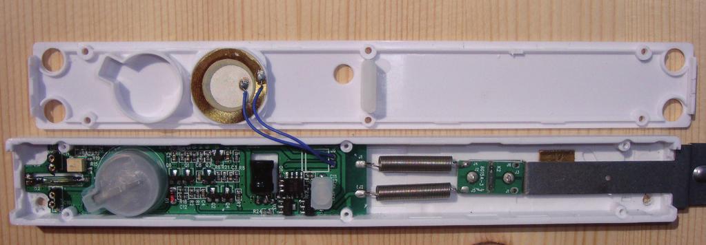 Funktionstest durchführen 7) 8) Stop-Alarm-Taste fest drücken 1 2 Falzalarm zum Magneten halten und