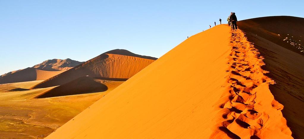 durchführbar, je nachdem, zu welcher Uhrzeit Sie in der Lodge eintreffen. Ihr Reiseleiter informiert Sie rechtzeitig vor Ankunft auf Namib Desert, ob die Fahrt stattfindet.