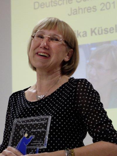1 F Monika Küsel-Pelz Gute Ideen Deutscher Schachschulen In Deutschland wächst stetig die Anzahl der Schulen, die mit dem Qualitätssiegel Deutsche Schachschulen ausgezeichnet werden.