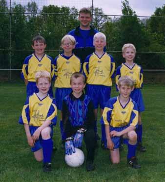 Neeman führten auch die E-Jugend-Mannschaft in der Saison 2000/2001 zum Meistertitel!