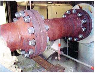 Historie Erstinbetriebnahme der Turbine Juli 2007: Während der Inbetriebnahme wurden Verunreinigungen aus dem Rohrleitungssystem der Anlage in die Turbine gefahren.