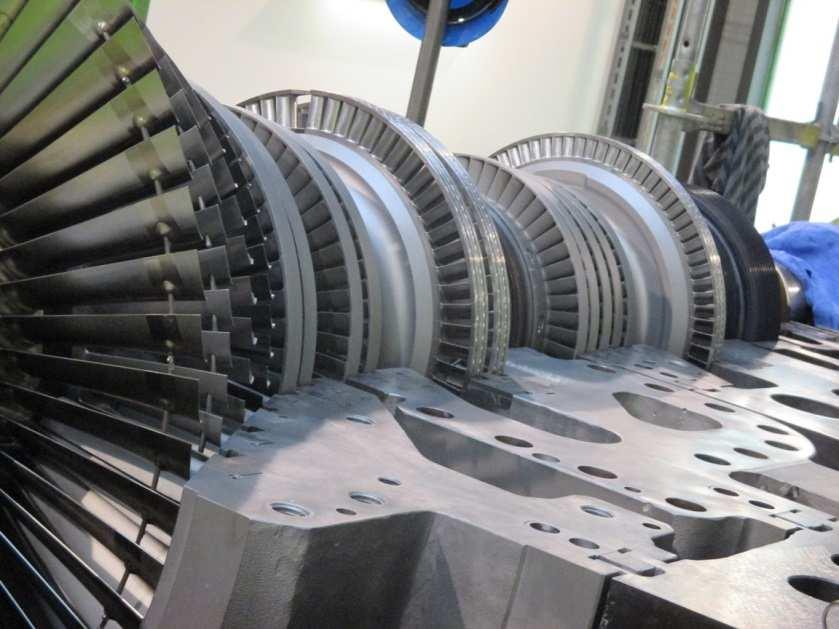 Montage und Inbetriebnahme Am 05.10.2015 wurden die reparierten Turbinenteile ins Kraftwerk geliefert und es wurde mit der Montage des Turbosatzes begonnen. Am 16.10.2015 war die Montage so weit abgeschlossen, dass die ersten Tests gefahren werden konnten.