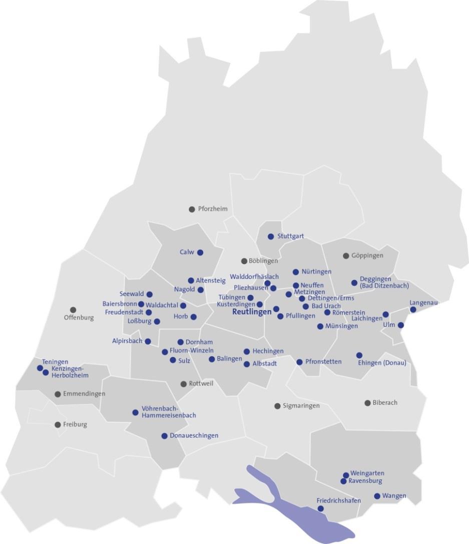 1 Die BruderhausDiakonie im Überblick Kompetenz in Mitmenschlichkeit Die BruderhausDiakonie setzt sich mit verschiedenen Hilfen ein für die Teilhabe an Arbeit, Bildung und Heimat von benachteiligten