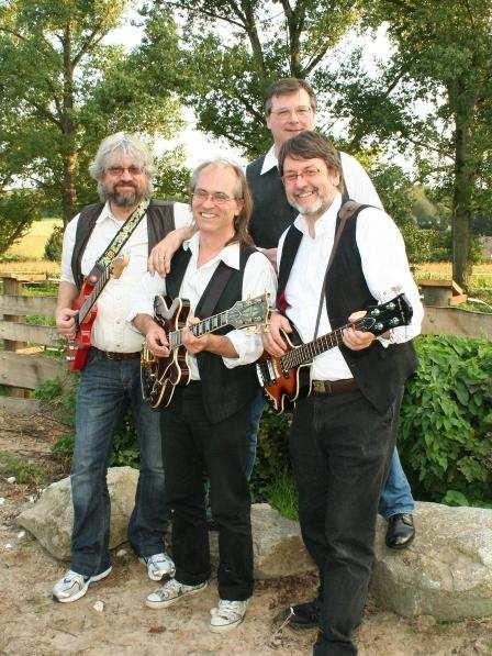 Neues aus der Oldies-Szene VINTAGE-Band stellt sich vor: Rock n Roll, Hits und Schnulzen der 50er und 60er Jahre Die VINTAGE-Band ist aus der Irish-Folk-Band 'Zugvogel' hervorgegangen.