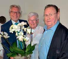 Familiennachrichten & Jubiläen Ihre Diamantene Hochzeit feierten am 17. August Irmgard und Theo Pfab. Für die Stadt Bamberg überbrachte Stadtrat Dr. Helmut Müller herzliche Glückwünsche.