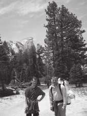Porträt: Jens Triebel Jens Triebel (rechts) und Carsten Beichler im amerikanischn Yosemite ganzes Berufsleben lang ihren Wald nachhaltig bewirtschaften.