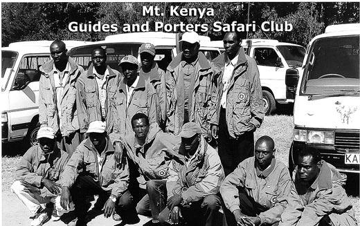 AUSVERBÄNDEN UNDVEREINEN Jacken aus Sand in Afrika im Einsatz Bergrettung hilft am Mount Kenya Kleine Geste, große Wirkung.