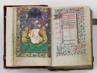 Kat.-Nr. 1500 Stundenbuch, Nordfrankreich oder Flandern, um 1450/1460 Pergament, handgeschrieben in gotischer Minuskel in Latein. 395 Blatt in der Grösse von 11,2 x 8 cm. Textfeld 5,6 x 4 cm.