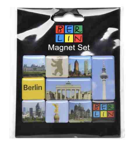 Souvenirs / Magnete & Anhänger Magnet / Aufsteller BERLIN Bilderrahmen Maße: 9 x 9 cm Material: Kunststoff / Magnet Magnet / Aufsteller BERLIN / Skyline Bilderrahmen Maße: 9 x 9 cm Material: