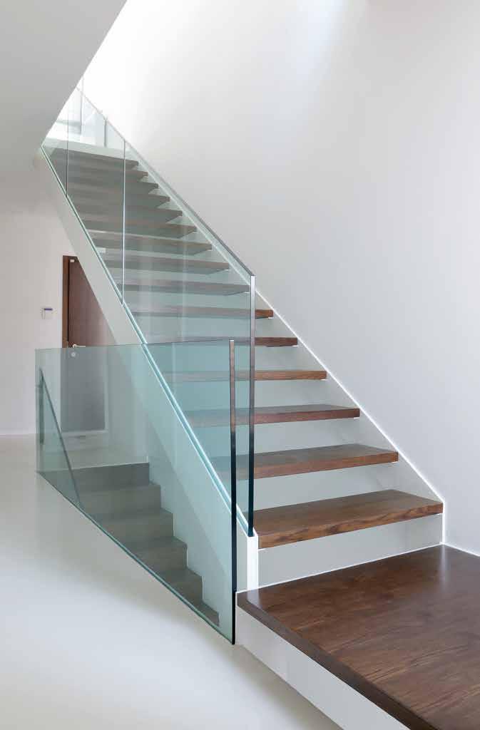 Glas als Treppen- & Brüstungsgeländer Lassen Sie mehr Licht ins Treppenhaus durch unsere Glasgeländer nach Maß.