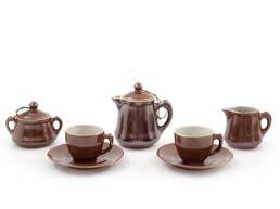 Wandung mit (8503) 40 46 274 7-teiliges Puppenservice, Bunzlau um 1900 Keramik innen cremefarben, außen kaffeebraun glasiert.