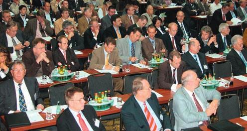 Neue Ausrichtung des DVT Die Mitgliederversammlung beschließt die Neuausrichtung des DVT Kooperation und Zusammenarbeit Über den eigentlichen Bereich der Futterwirtschaft hinaus ist die deutsche