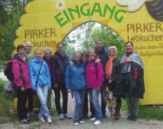 32 VEREINE Zu Hause in Eggendorf. Oktober 2014 The Phoenix Dancers Auf den Spuren der Bienen Der erste gemeinsame Ausflug führte die Phoenix Dancers am 30. August 2014 nach Mariazell.