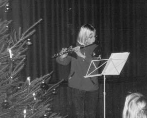 Weihnachtsfeier 2002 Am 13 Dezember war es wieder soweit denn es hieß wieder für die Kleinsten: Auf zum Dorfgemeinschaftshaus nach Waldseite zur Weihnachtsfeier.