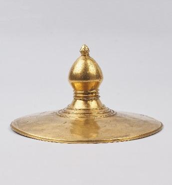 JT. V. CHR. Gold; H. 8,9 cm, Dm. 4,9 cm, Gew. 132 g Inv.-Nr.