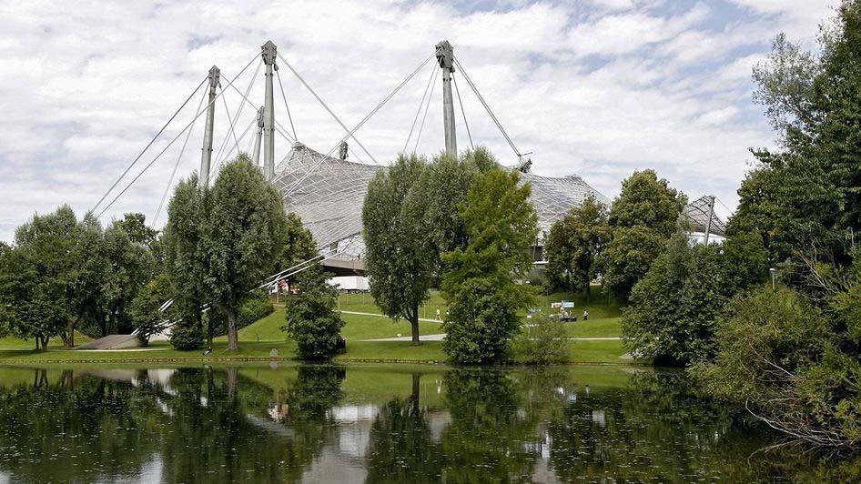 Bild 13/13 Der Olympiapark in München für die Sommerspiele 1972 ist ein Meilenstein in der Geschichte