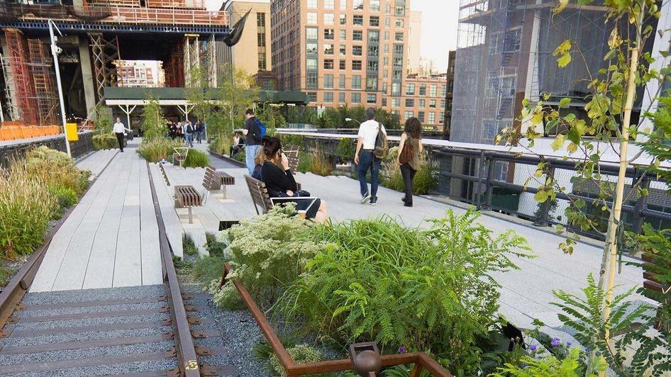 Bild 9/13 Viele New Yorker tummeln sich heute lieber im High Line Park, einer