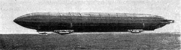 .. Zeppeline können in der Luft dank einem Motor gesteuert werden. Die grosse Zeit der Zeppeline war von 1900 bis 1930.