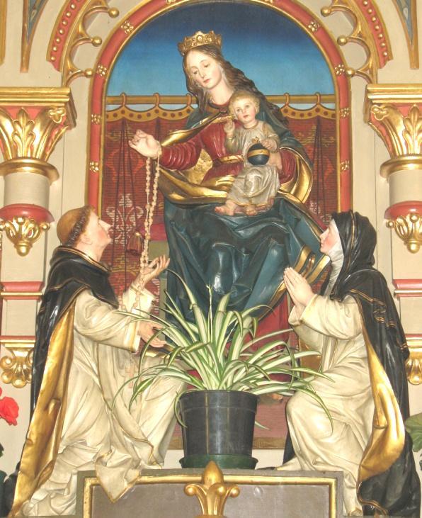 Wenn wir also andächtig und fromm im Rosenkranz die Geheimnisse der Reihe nach überdenken und betrachten, so rücken dabei auch alle Verdienste Marias, die sie sich um unsere Versöhnung und unser Heil