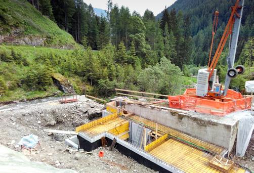 Mit dem Bau des Wasserkraftwerks in Codalonga wurde mit einer kleinen zeitlichen Verzögerung, unter anderem bedingt durch das am Projektstandort vorbeiführende Radrennen»Giro d Italia«, Anfang Mai